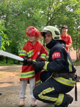 «Знакомьтесь: пожарные» «Знакомьтесь: пожарные».